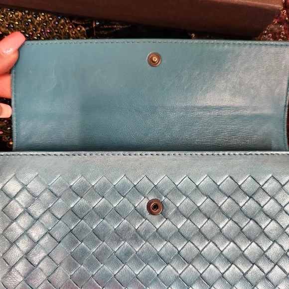 EUC Bottega Wallet - Picture 7 of 14